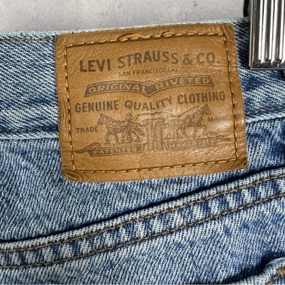 Levis Wedgie Button Fly High Rise Jeans Womens Size‎ 25 Raw Hem Denim Minimalist - Picture 6 of 10